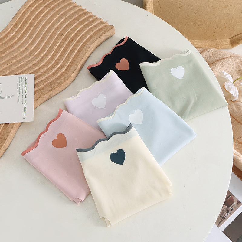 Love Sign Cut Seamless Very Smooth Underwear