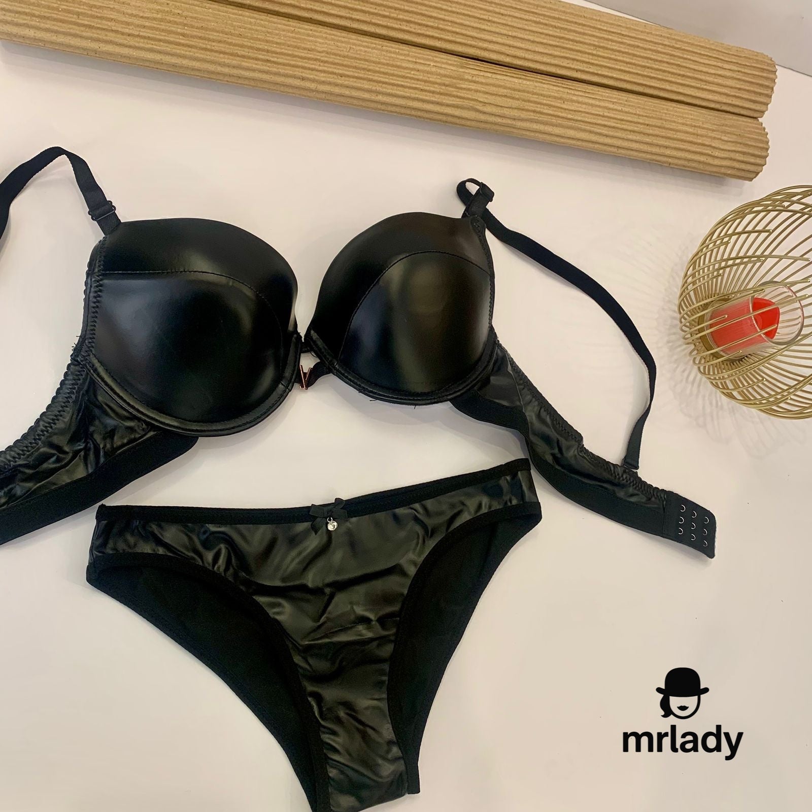 LEATHER THIN PAD BRA SET