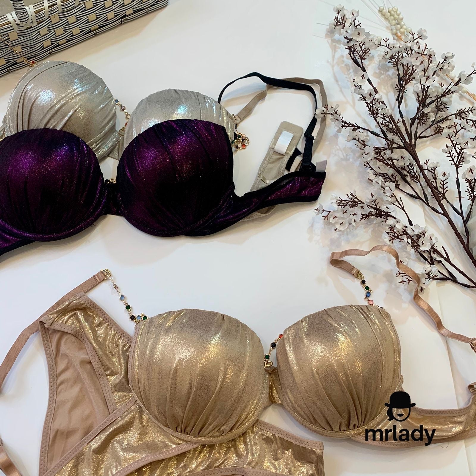 LIGHT PUSH UP CHAIN BRA SET