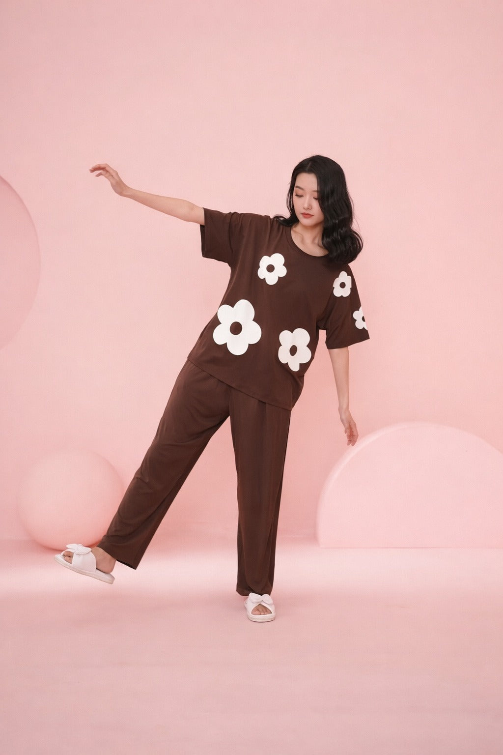 (NEW ) Brown All over BIG White flower night suit For her (RX-412)