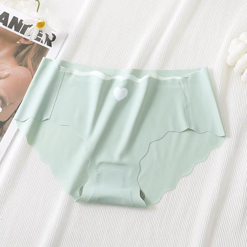 Love Sign Cut Seamless Very Smooth Underwear