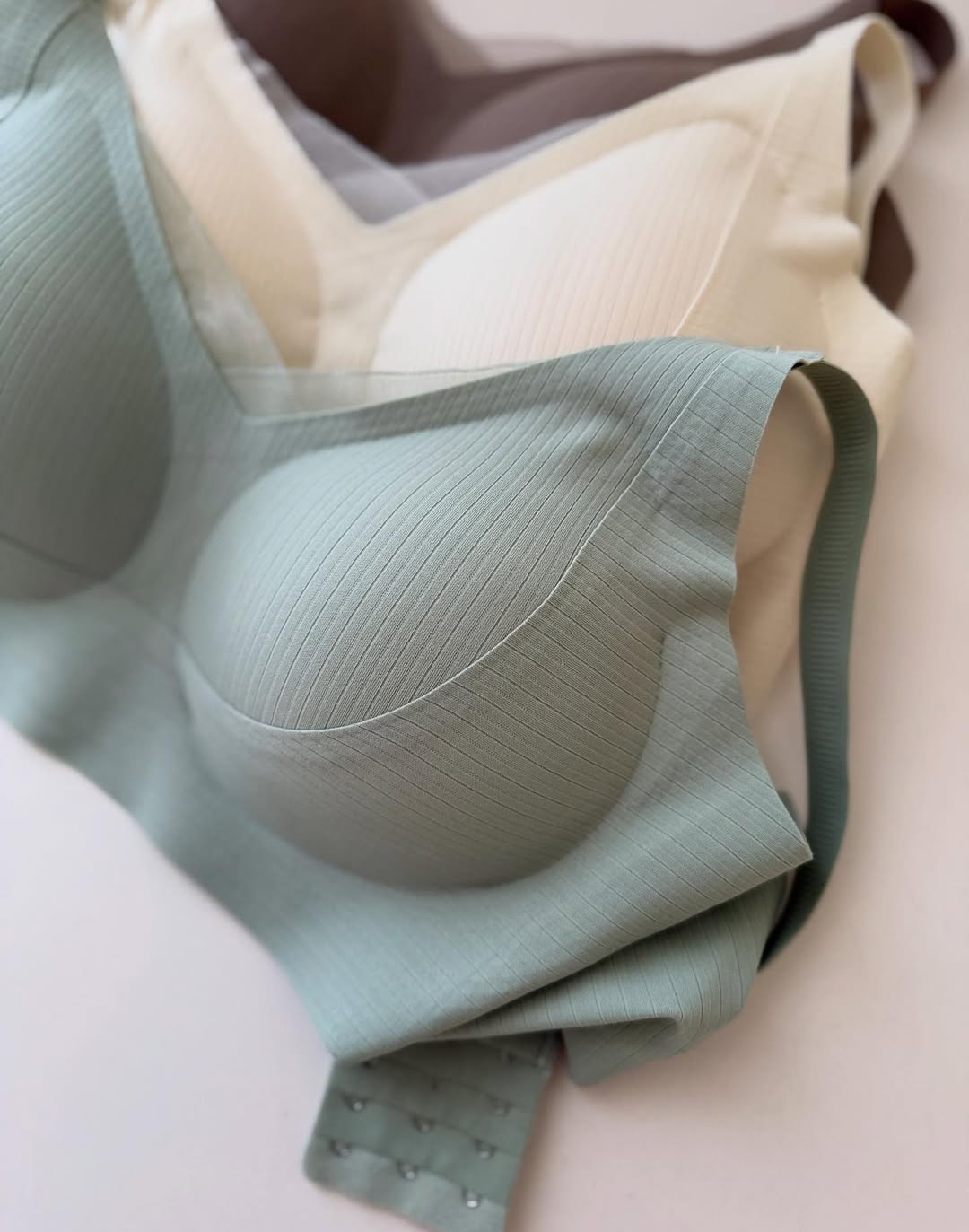 (34-42)size Seamless Lightweight Full Coverage Lifting Anti Glare Pushup Bra (053)