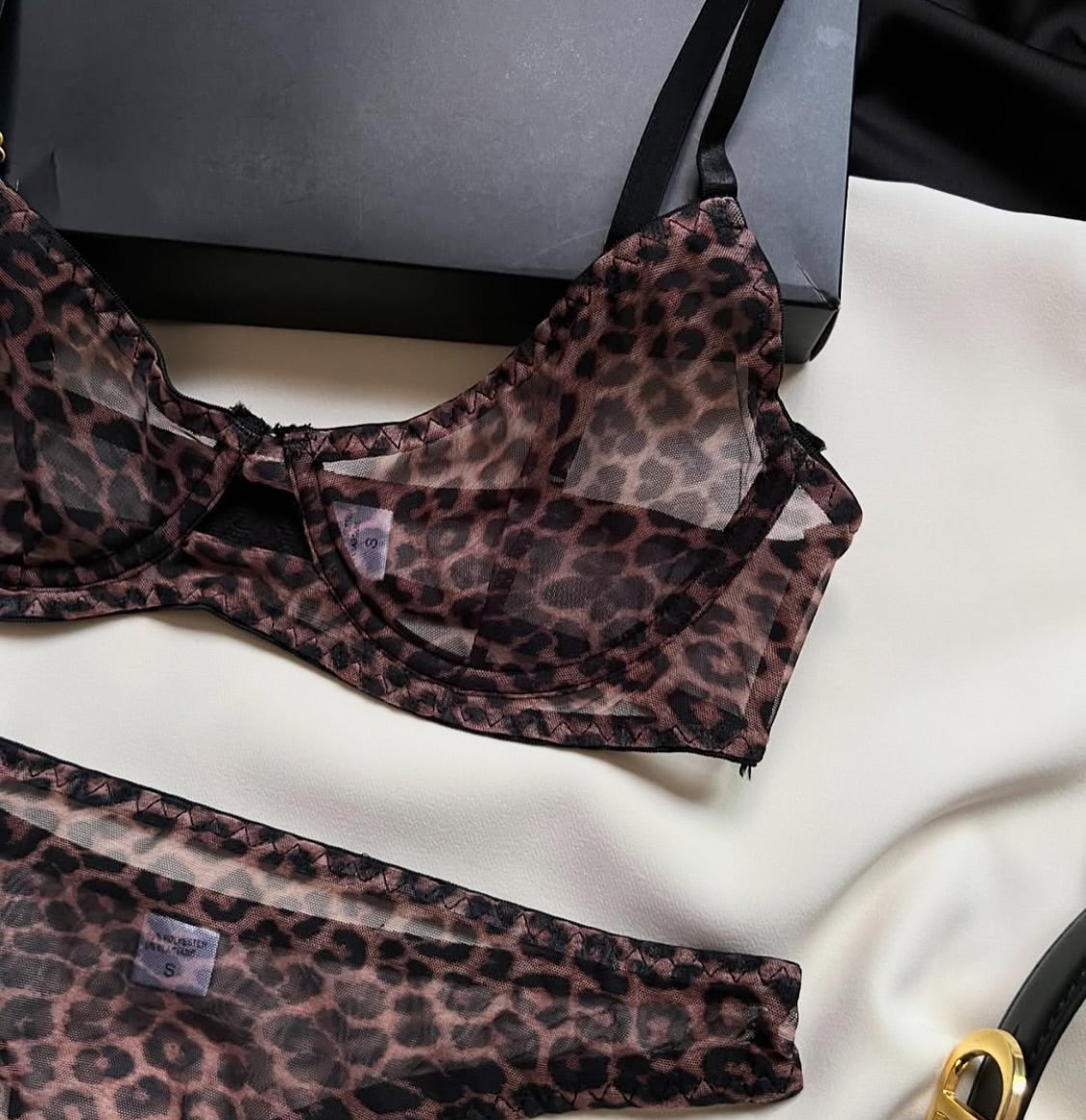 (34-38)B Beautiful Leapord Print Underwire Bra and Panty Set