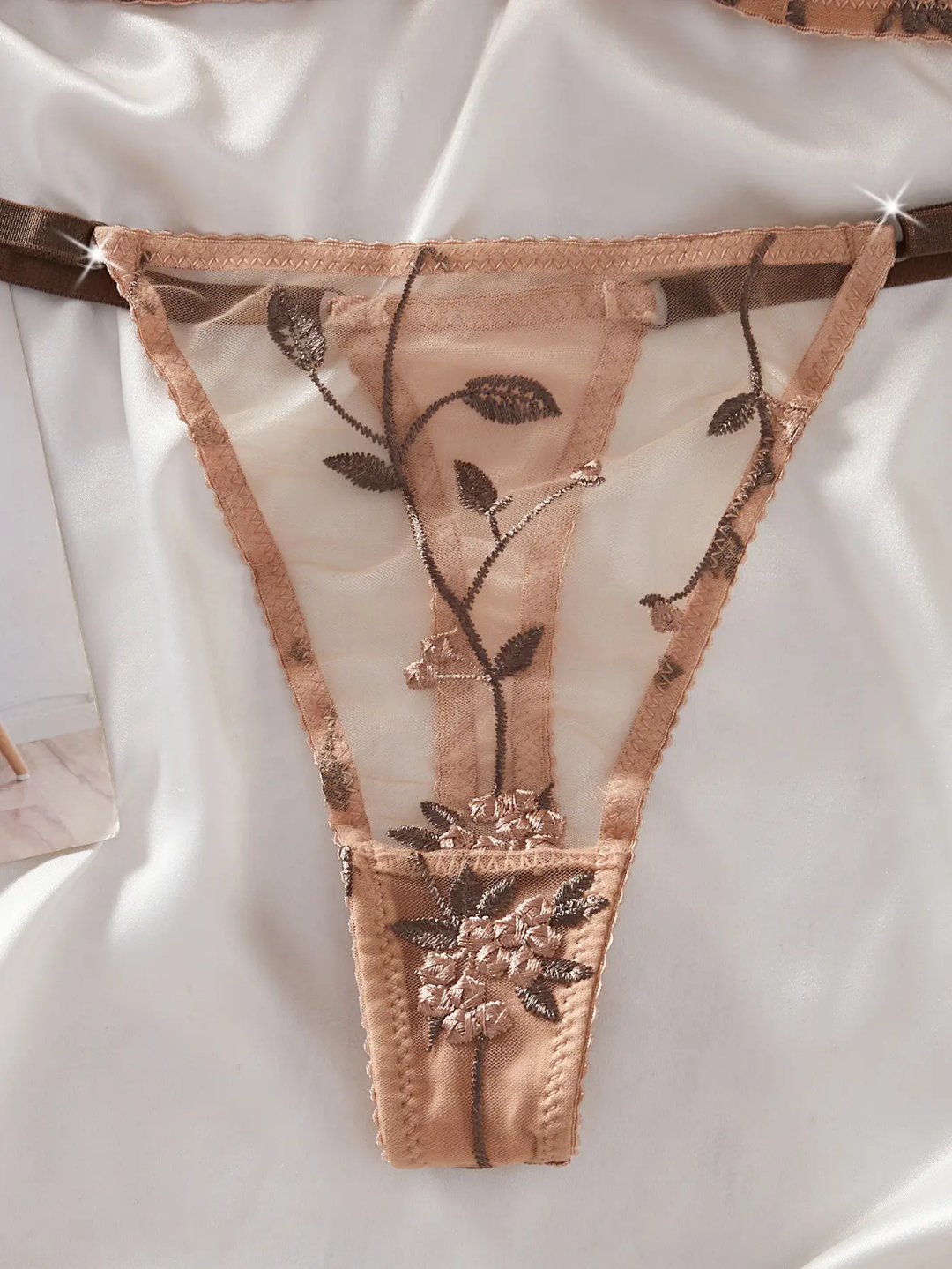 (32-38)B Beautiful Lace Underwire Bra and Panty Set